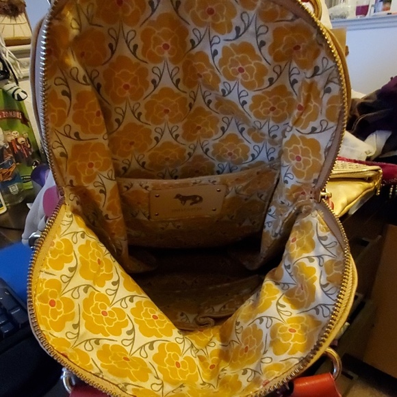 Emma Fox brand purse 🐾🐶 Beautiful must have= CLOSET CLOSING - Picture 6 of 10